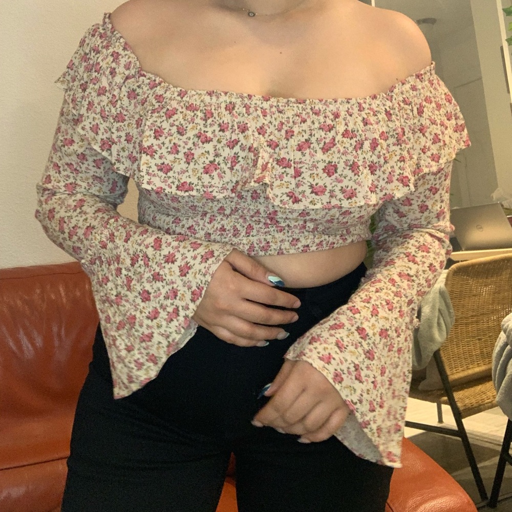 Off the Shoulder Smocked Floral Crop Top